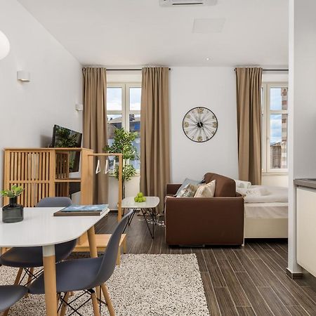 Apartments Harbour View Rijeka Luaran gambar