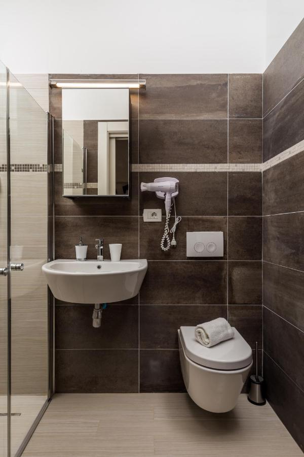 Apartments Harbour View Rijeka Luaran gambar