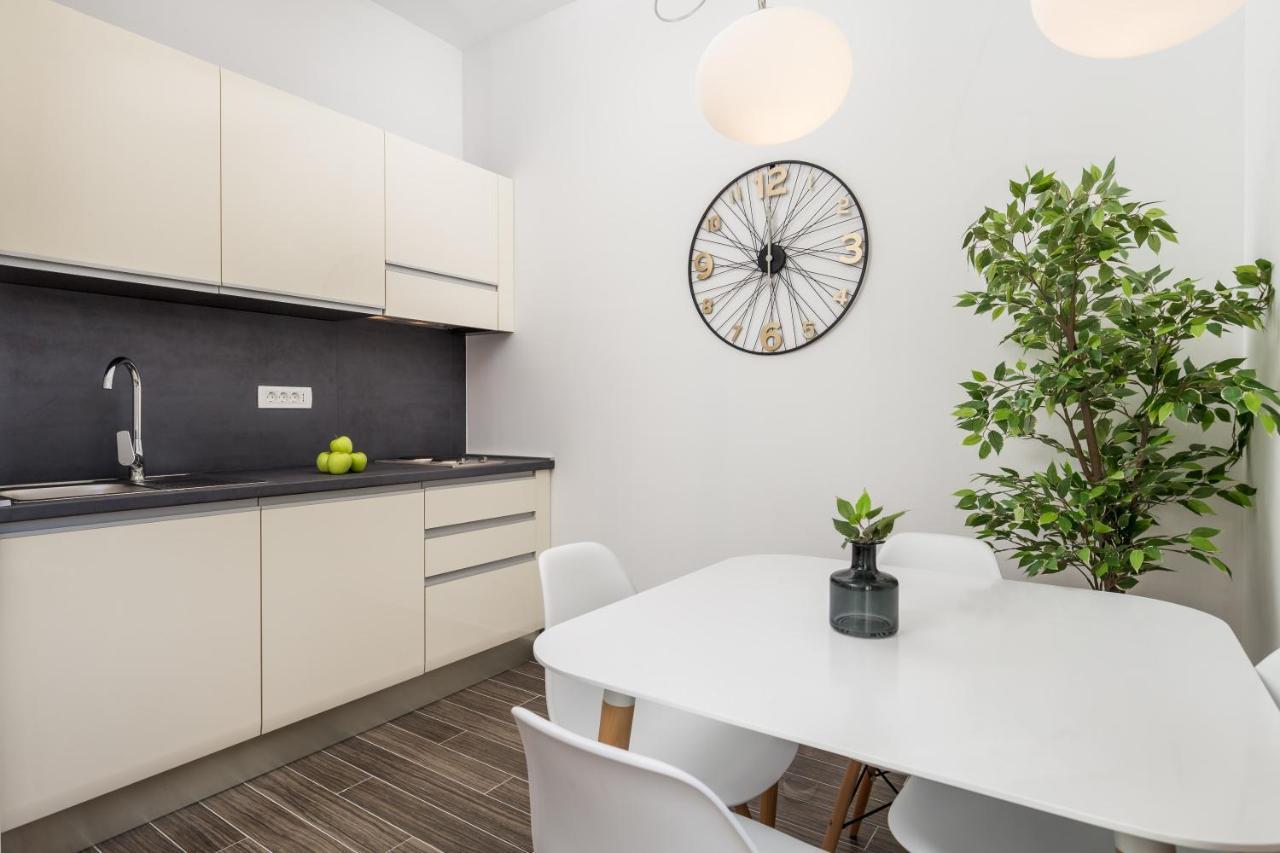 Apartments Harbour View Rijeka Luaran gambar