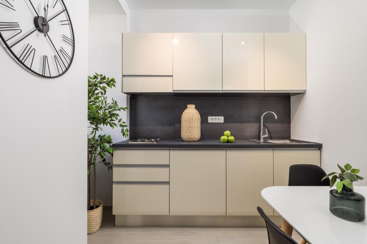 Apartments Harbour View Rijeka Luaran gambar
