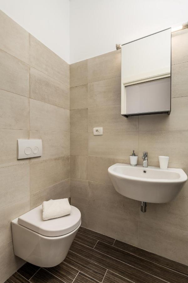 Apartments Harbour View Rijeka Luaran gambar