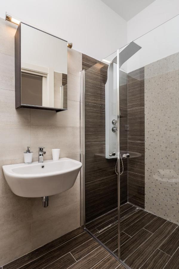 Apartments Harbour View Rijeka Luaran gambar