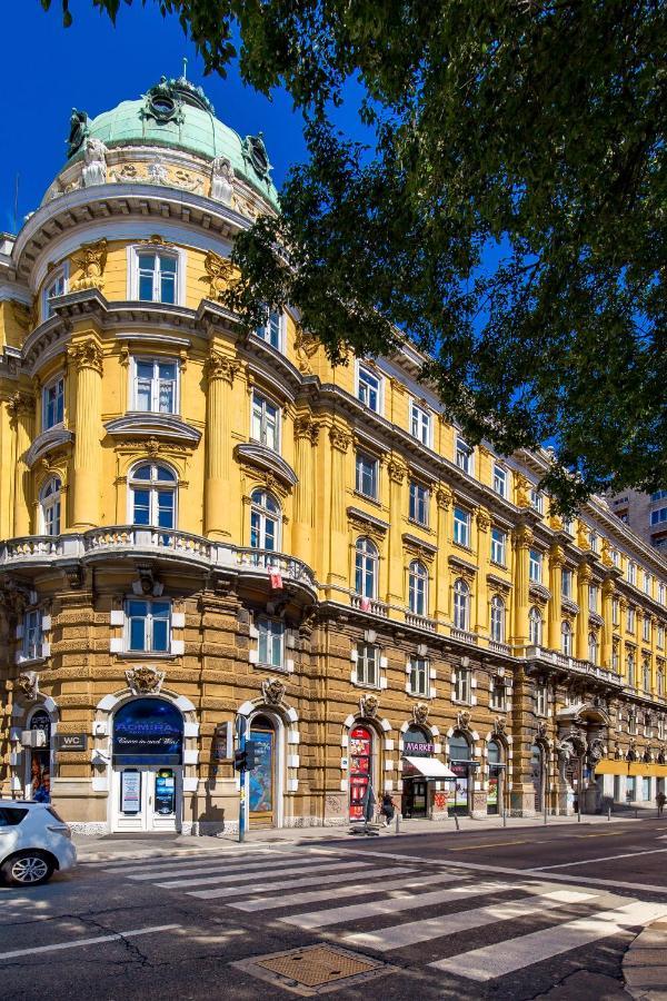 Apartments Harbour View Rijeka Luaran gambar